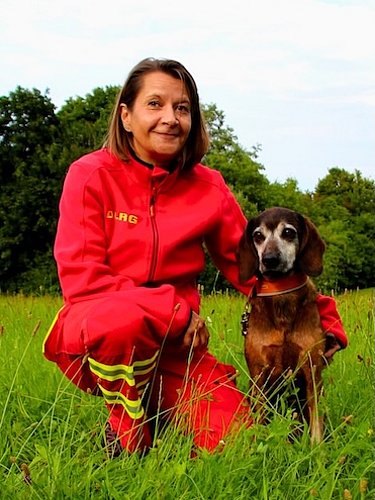 Mantrailing: Caroline Hauswald mit Walli
